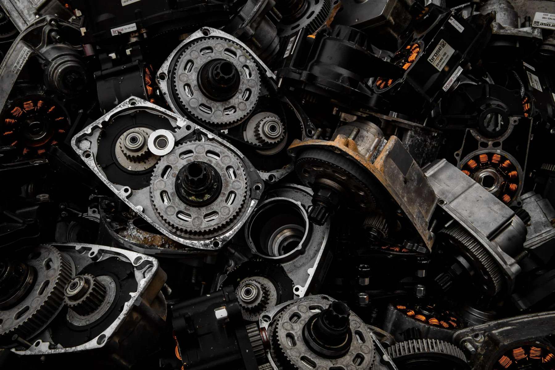 Illustrative process and tooling photograph for batch-machined components